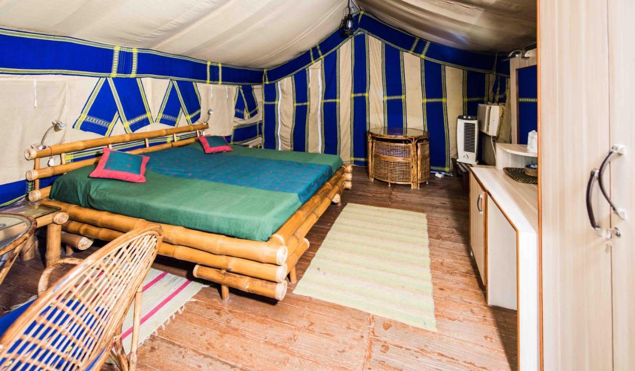 Zizina Otis Resort Гувахати Экстерьер фото